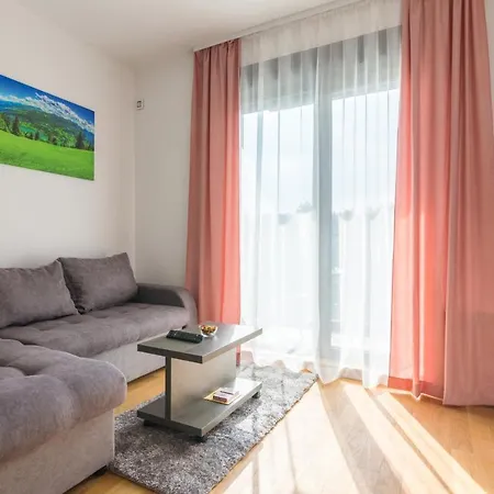 Zlatiborske Zore Апартаменты Златибор